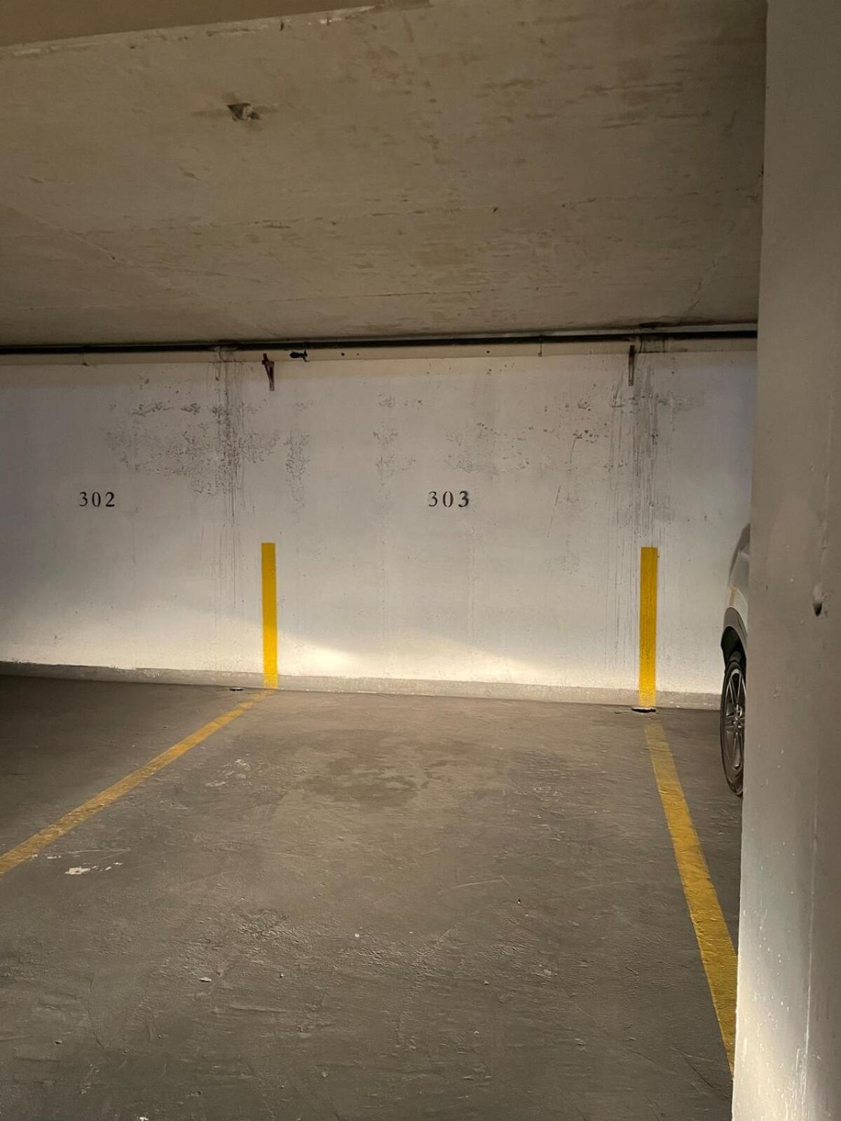 Apartamento 2d2b Con Estacionamiento, Metro Manquehue *