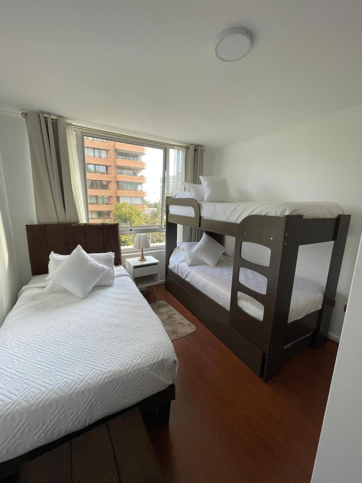 2d2b Con Estacionamiento, Metro Manquehue Apartamento *